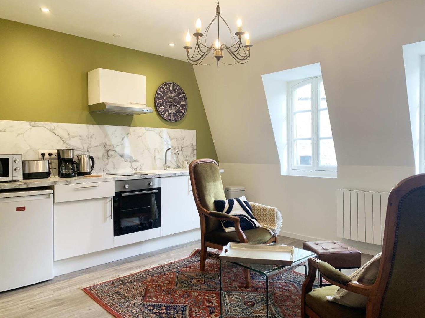 Klimt - Parking - Independent Entrance Apartment Chartres